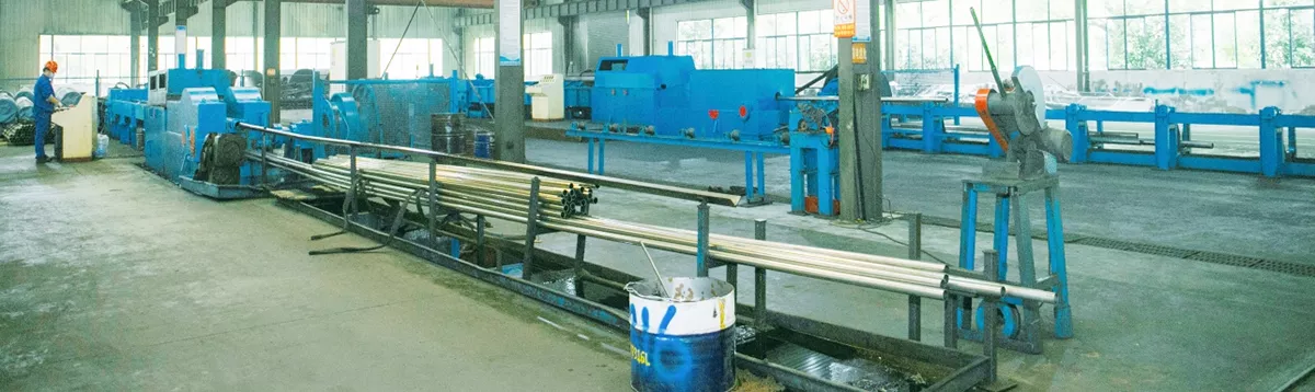 Cold rolling machine for seamless pipe