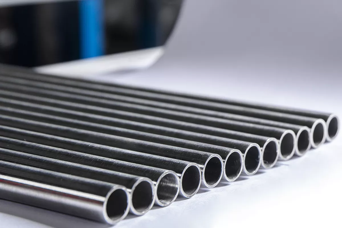 Seamless steel pipe factory witd modern production line and export-ready steel pipes